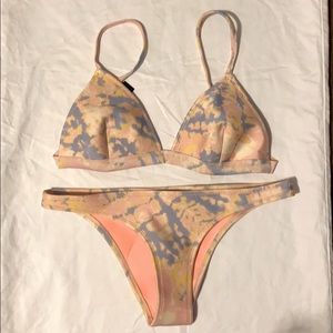 Triangl Tie Dye Bikini Set